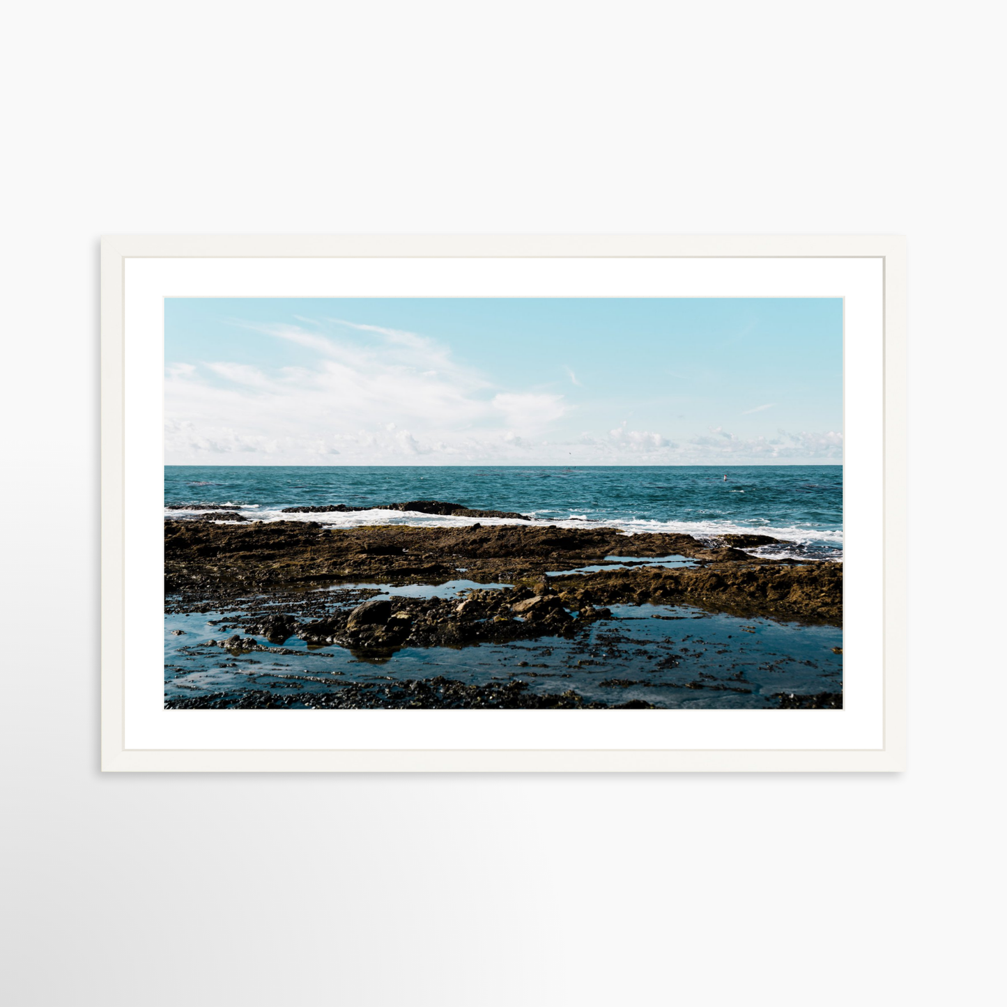Medium 36 x 24 / White